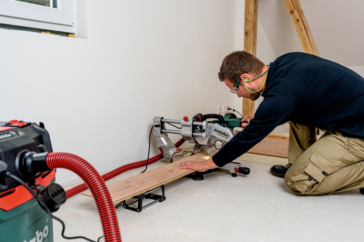 Metabo KGSV 216 MC PIła ukośna kapówka ukośnica 1500 W