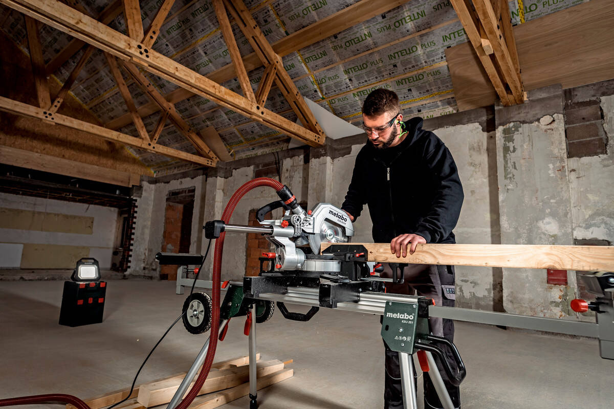 Metabo KGS 254 M Ukośnica Kapówka 1450 W