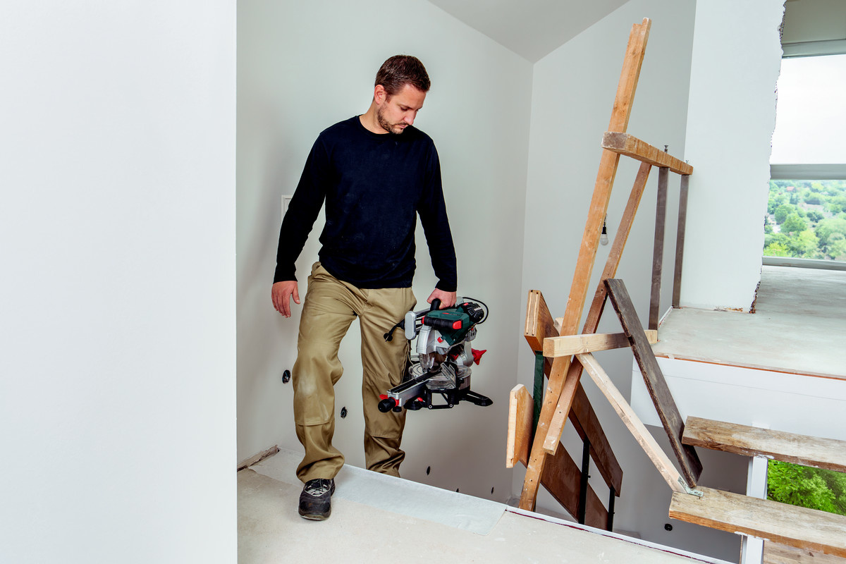 Metabo KGSV 216 MC PIła ukośna kapówka ukośnica 1500 W